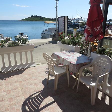 Sweet Sea Apartments Pakoštane Buitenkant foto