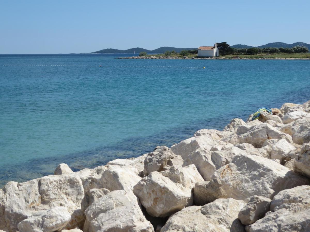 Sweet Sea Apartments Pakoštane Buitenkant foto
