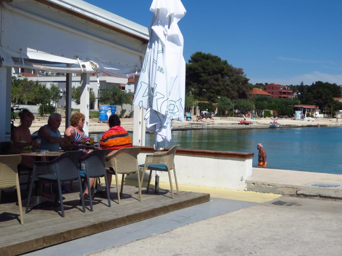 Sweet Sea Apartments Pakoštane Buitenkant foto